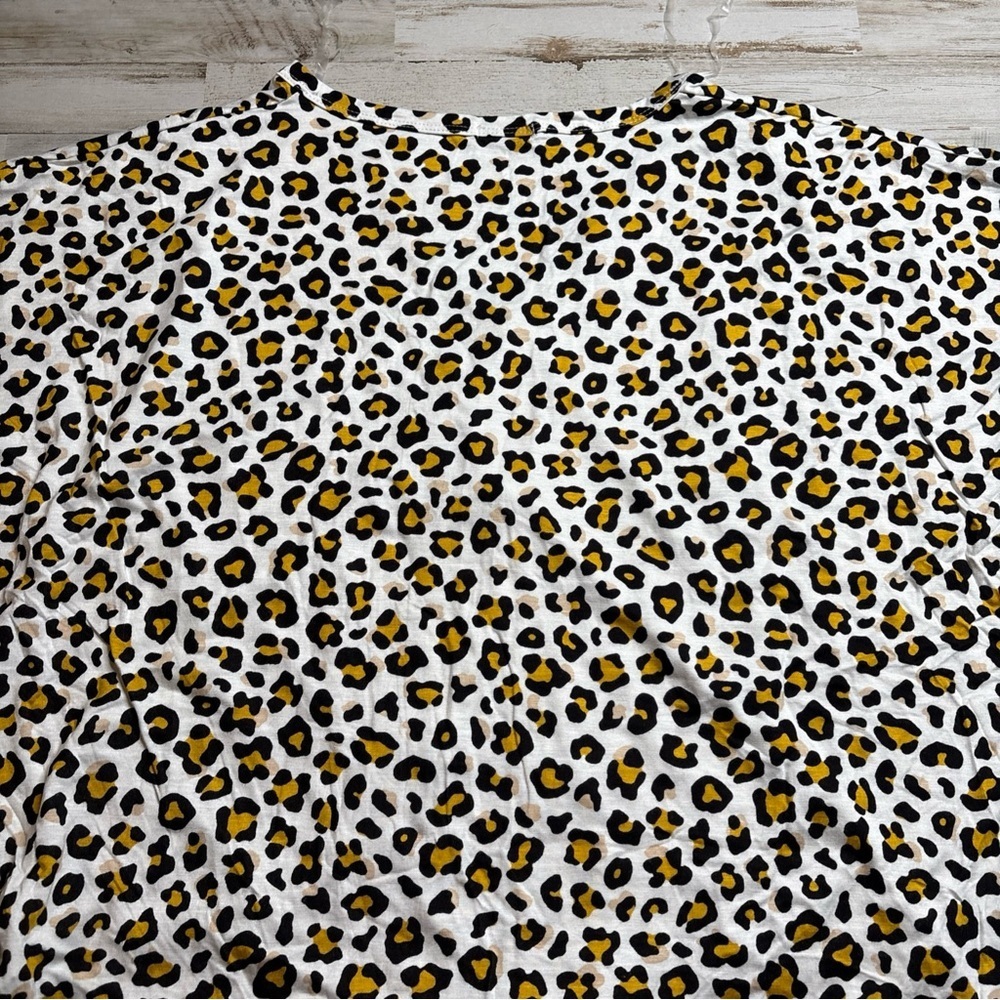 E. Luna Woman's Short Sleeve Tie Knot Hem Tunic Top Leopard Plus 2X - Picture 13 of 13